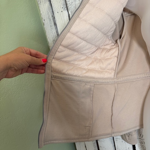 Avia Athletic Full Zip Quilt Top Jacket Size Small Beige Cinch Waist Activewear - Picture 3 of 12